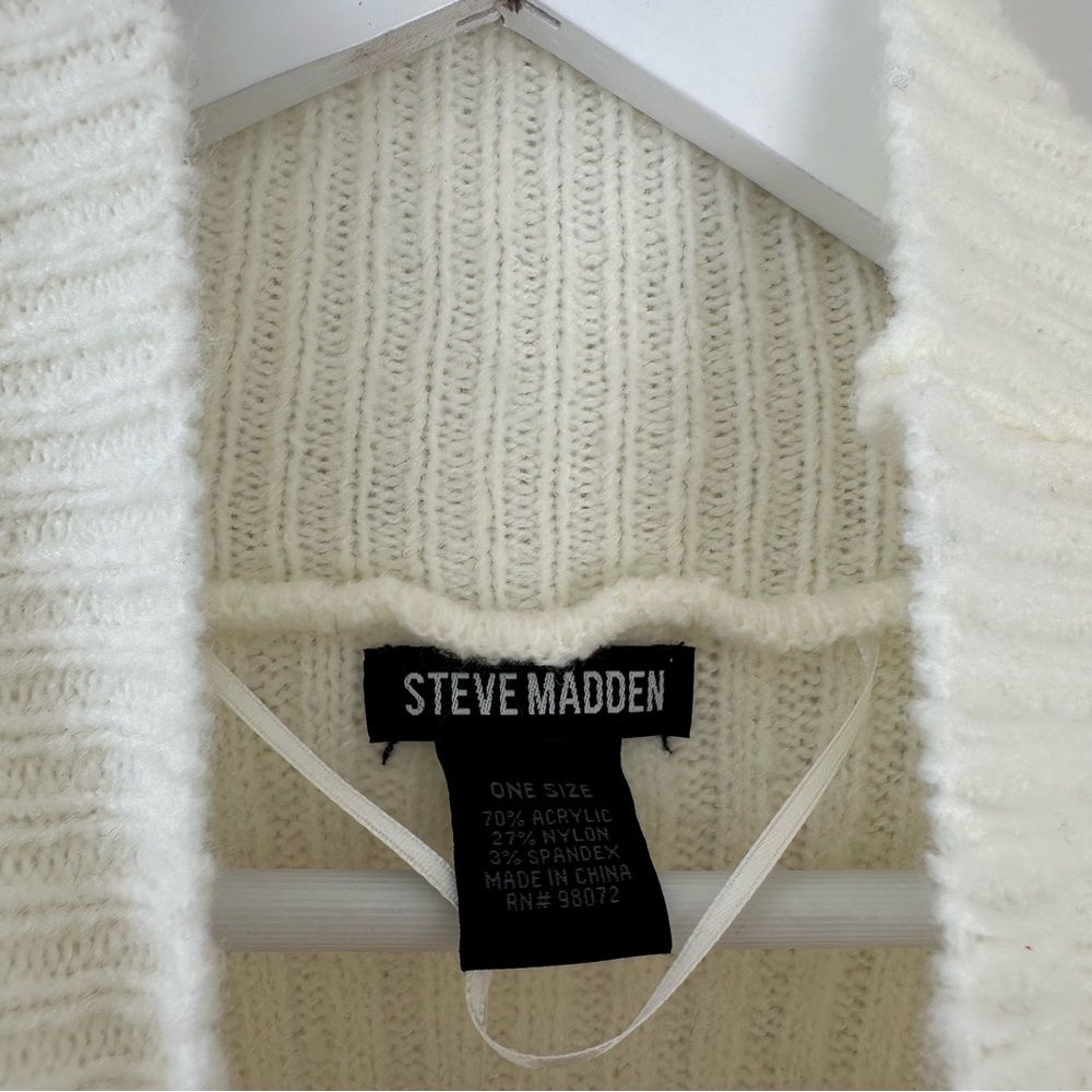 Steve Madden Cream Cable Knit Sleeveless Sweater Vest Layer Warm Cozy Top Medium - Picture 9 of 12